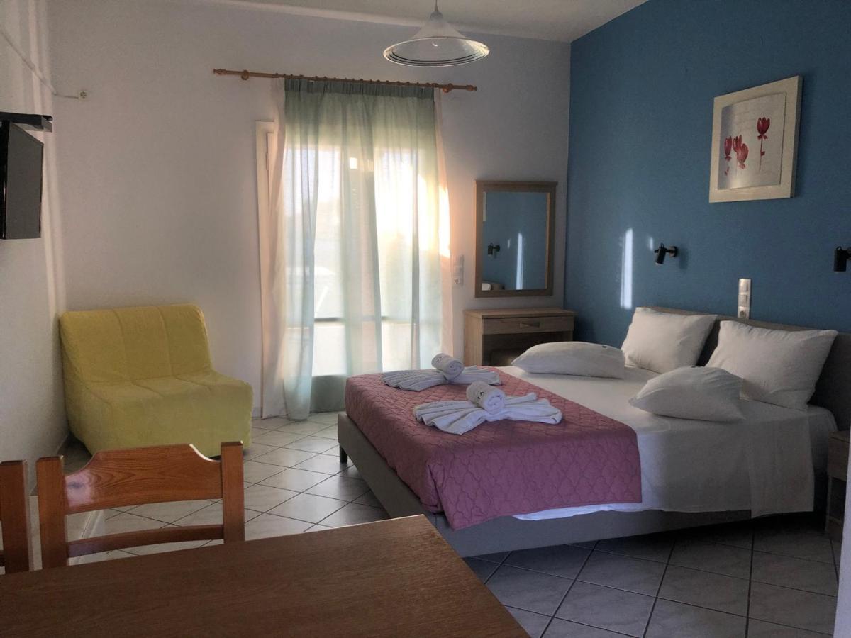 Eleftheria Studios And Apartments Acharavi  Exterior photo